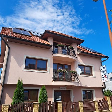 Penzion Rouse Bardejov Exterior photo